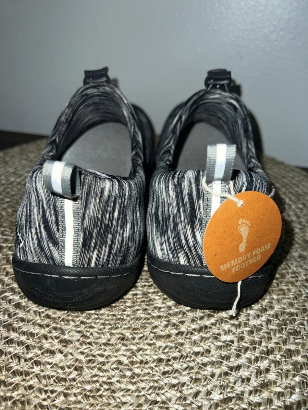 J Sport by Jambu Clave Women's Shoes, Size 9 (New) Gray with black. - Picture 3 of 9